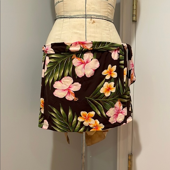 Esprit Floral Sarong Wrap Skirt/Cover Up Size Large NWOT - Picture 1 of 4